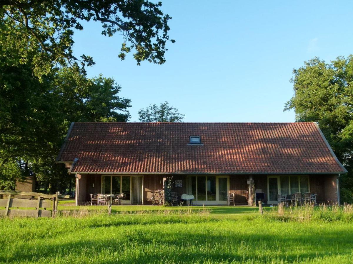 Peaceful Holiday Home With Roofed Terrace Geesteren  ภายนอก รูปภาพ